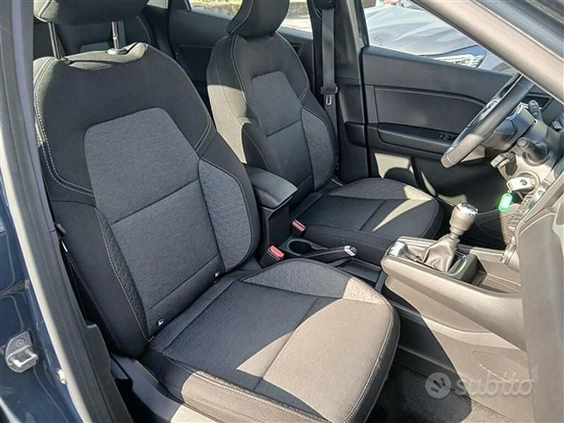 Usata Renault Captur Equilibre 90 CV (66 kW) 2023 Blu SUV