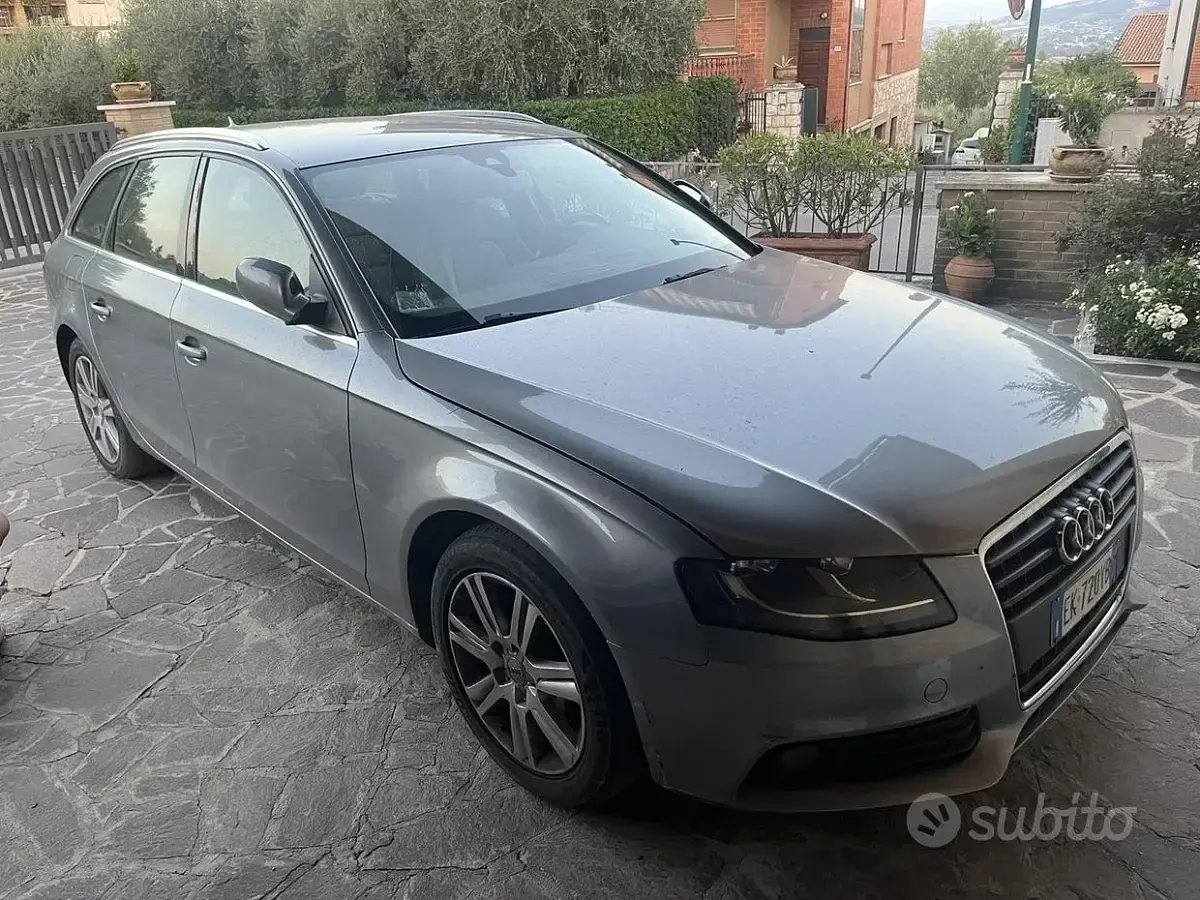 Usata Audi A4 Ambition 170 CV (125 kW) 2011 Grigio Station wagon