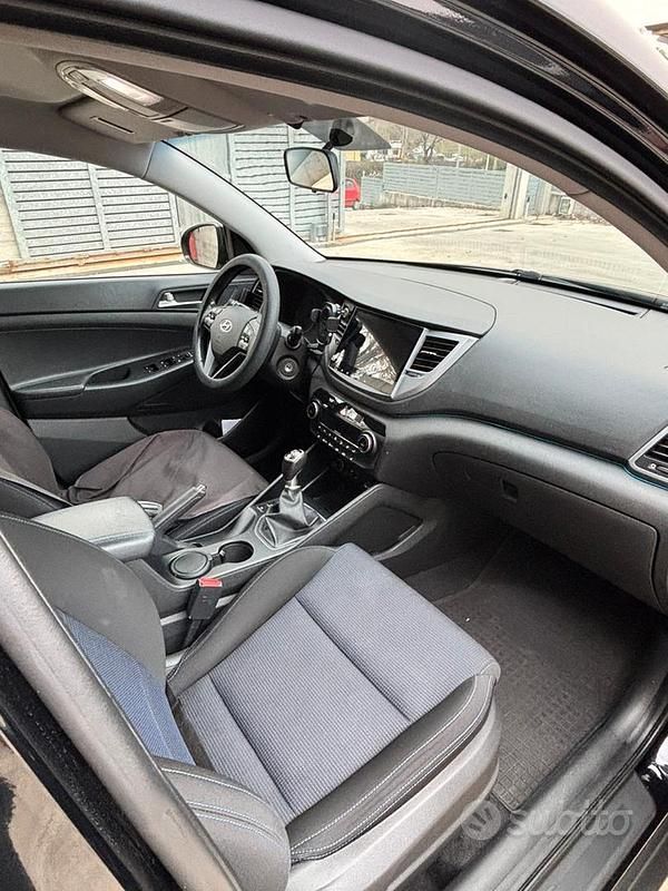 Usata Hyundai Tucson 116 CV (85 kW) 2016 Nero SUV