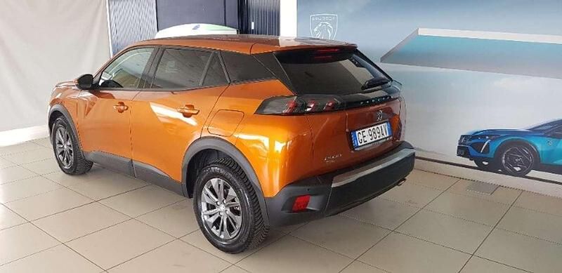Usata Peugeot 2008 Active 110 CV (80 kW) 2021 Arancione SUV