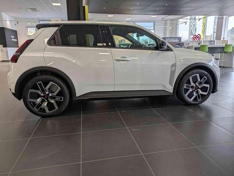 Nuova Renault 5 E-Tech Komfort 77 kW (106 CV) 2026 Bianco Berlina
