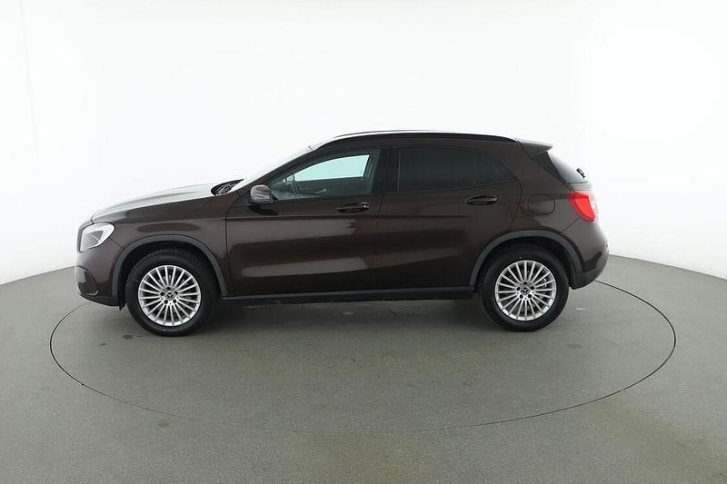 Usata Mercedes GLA200 Business 136 CV (100 kW) 2017 Marrone SUV