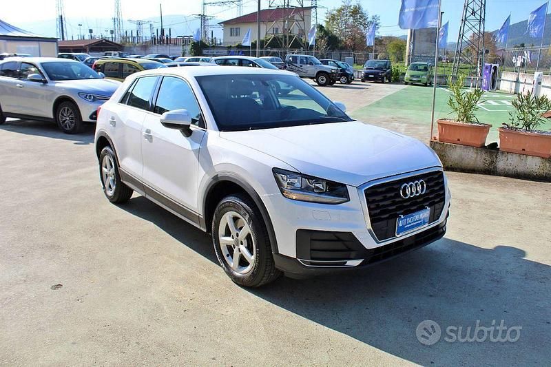 Usata Audi Q2 Design 117 CV (86 kW) 2018 Bianco SUV
