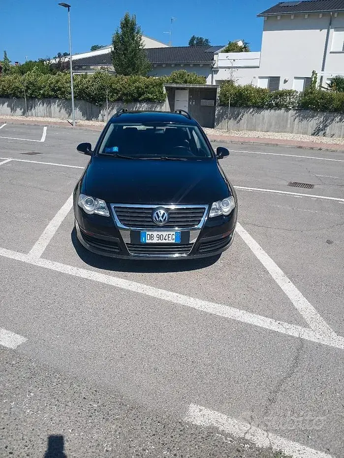 Usata VW Passat 75 CV (55 kW) 2006 Nero Station wagon