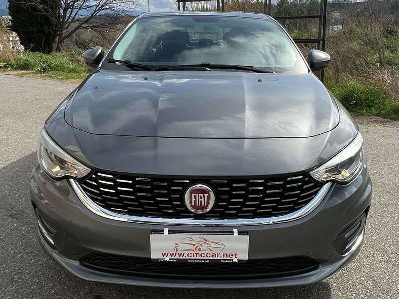 Usata Fiat Tipo Opening Edition 120 CV (88 kW) 2016 Grigio Berlina