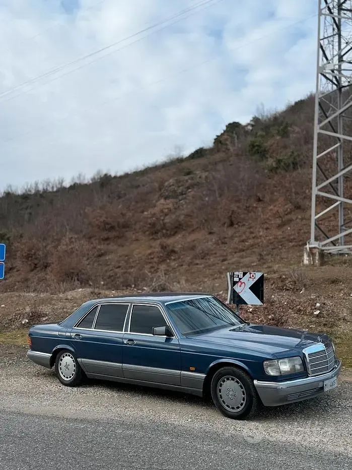 Usata Mercedes 420 218 CV (160 kW) 1985 Blu Berlina