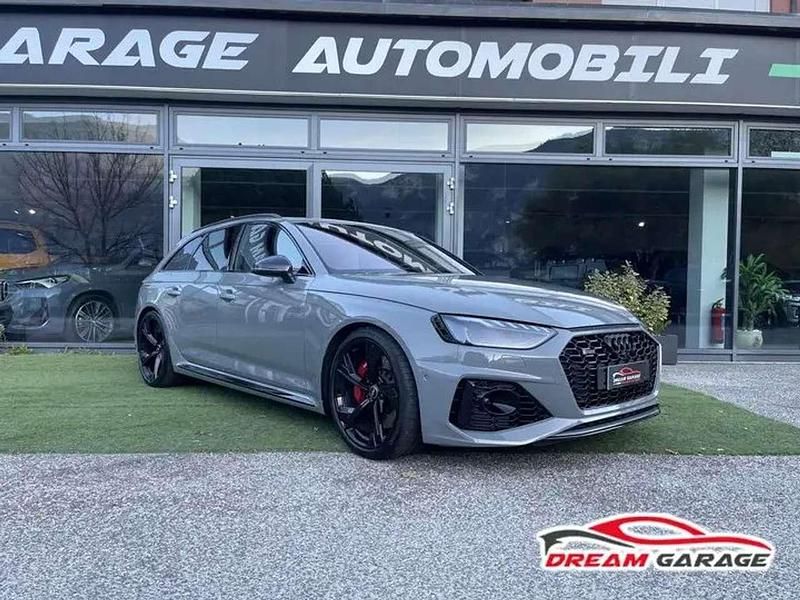 Grigio nardò Usata 2023 Audi RS4 Ambiente Station wagon | 86.300 € (Molto cara) - Immagine 1/4