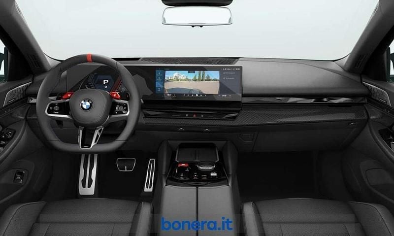 Nuova BMW M5 Comfort Edition 727 CV (534 kW) 2026 Brooklyn grey metallic Station wagon