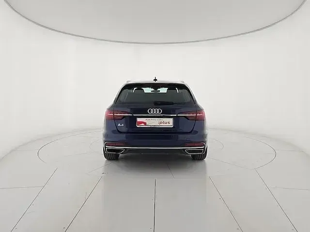 Usata Audi A4 Advanced Plus 163 CV (119 kW) 2024 Blu navarra metallizzato Station wagon
