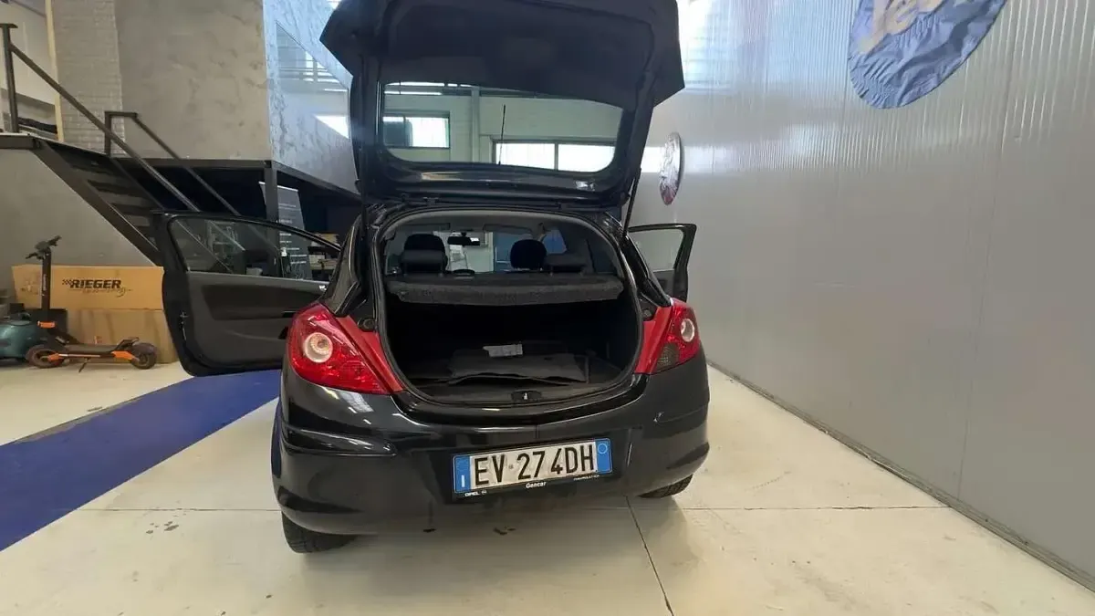 Usata Opel Corsa 86 CV (63 kW) 2014 Utilitaria
