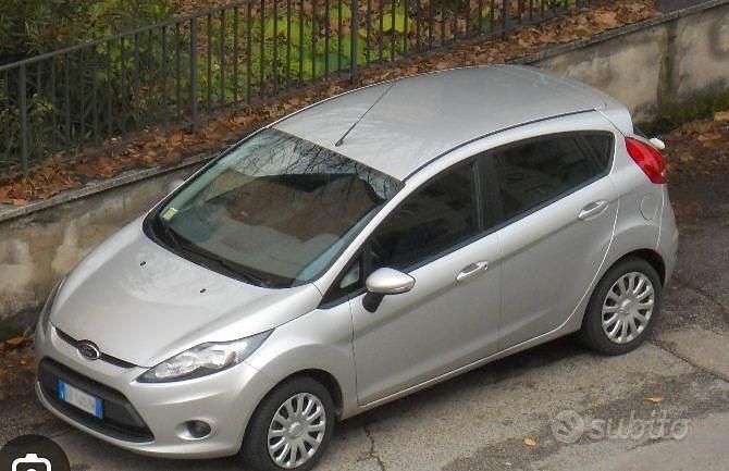Usata Ford Fiesta 82 CV (60 kW) 2009 Grigio Utilitaria