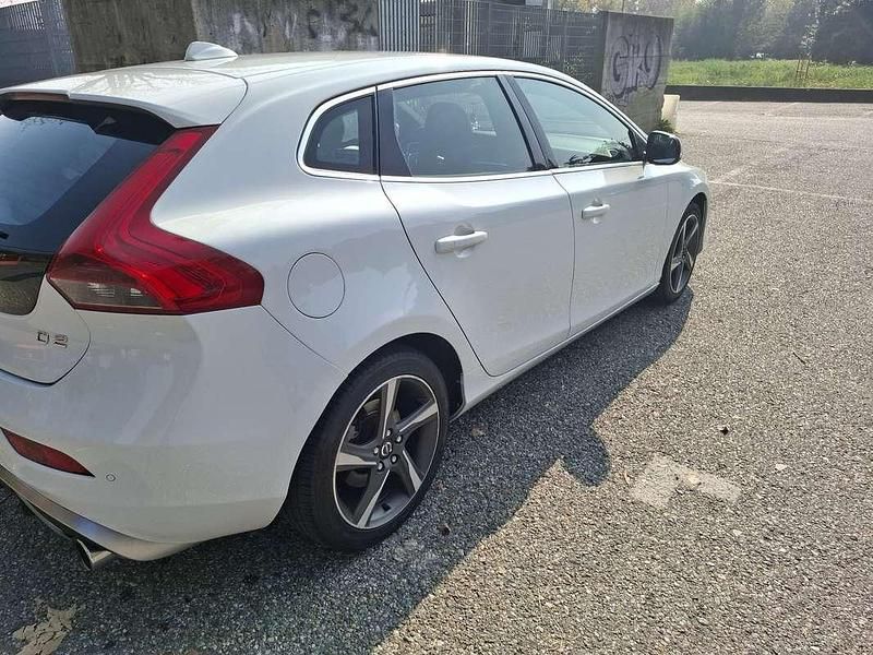 Usata Volvo V40 R-Design Kinetic 114 CV (83 kW) 2013 Berlina