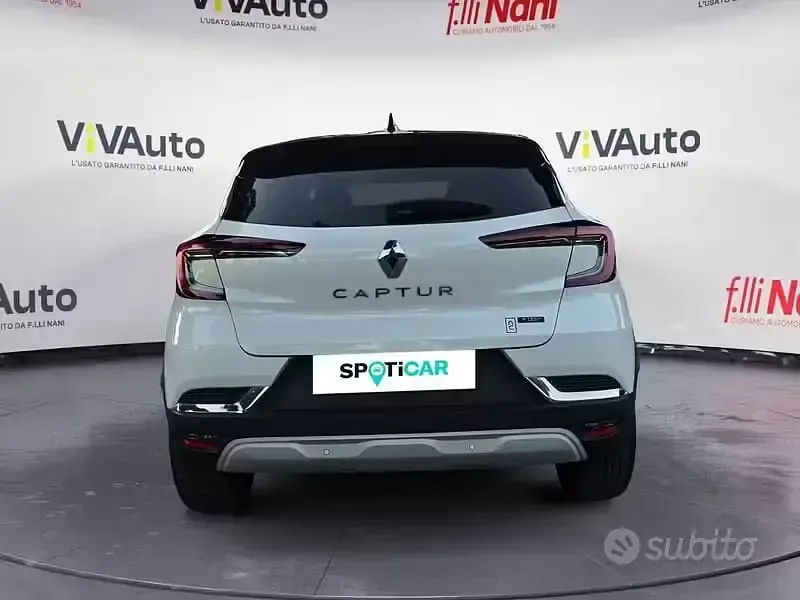 Usata Renault Captur Techno 143 CV (105 kW) 2023 Bianco SUV