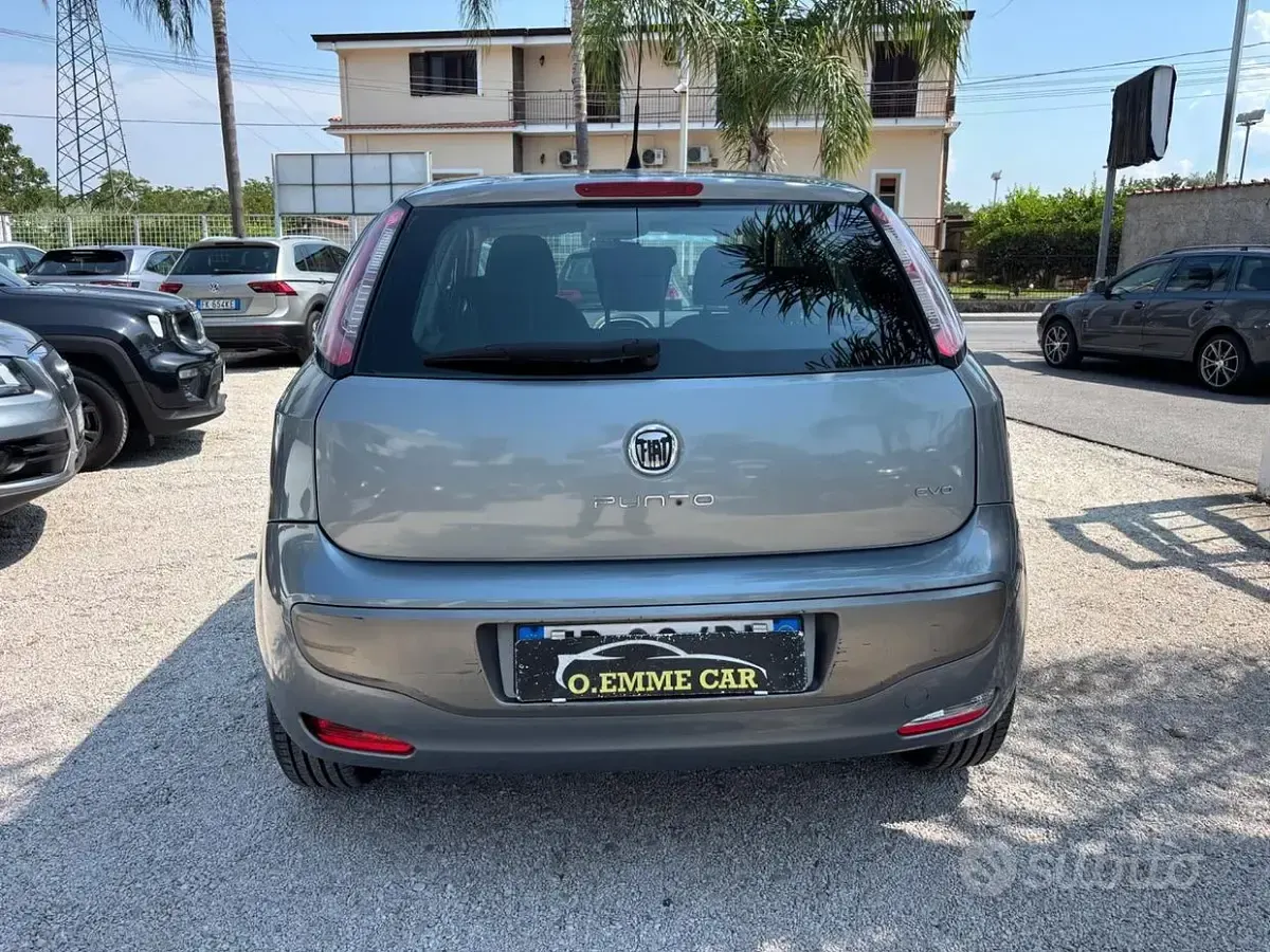 Usata Fiat Punto Evo Dynamic 65 CV (47 kW) 2010 Grigio Utilitaria