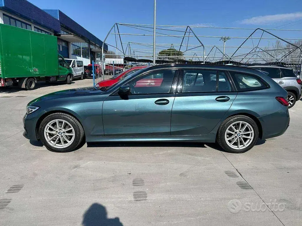 Usata BMW 320 190 CV (139 kW) 2019 Blu/azzurro Station wagon