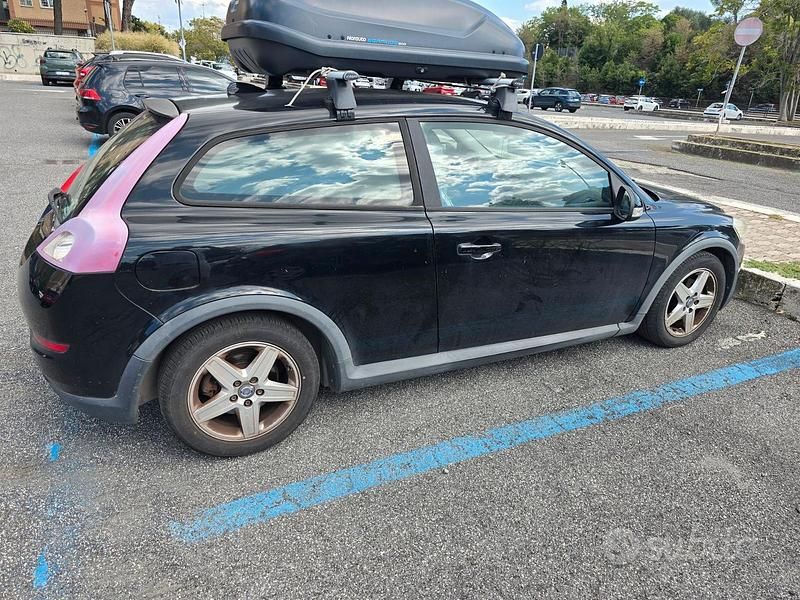 Usata Volvo C30 109 CV (80 kW) 2010 Nero Utilitaria