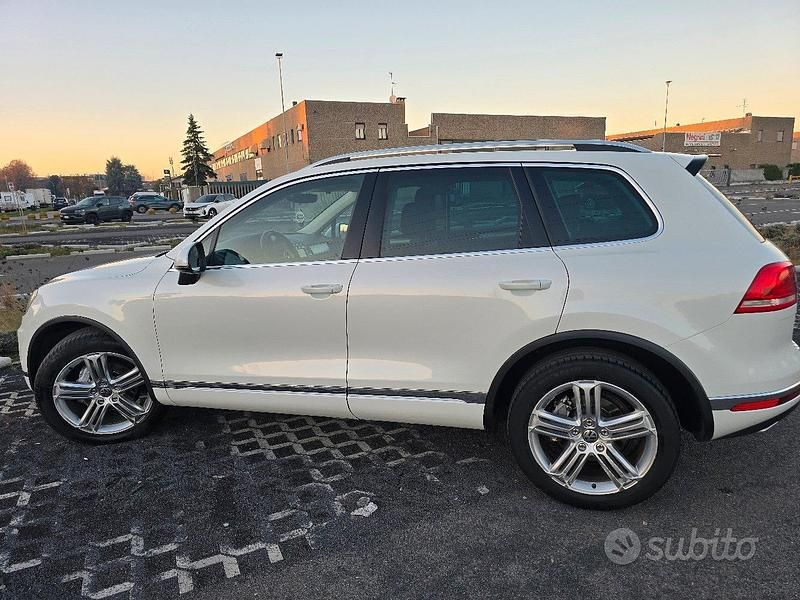 Usata VW Touareg R-line 262 CV (192 kW) 2016 Bianco SUV