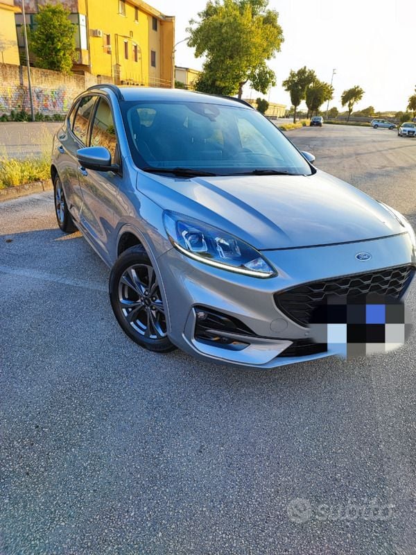 Usata Ford Kuga ST-Line 120 CV (88 kW) 2021 Grigio SUV