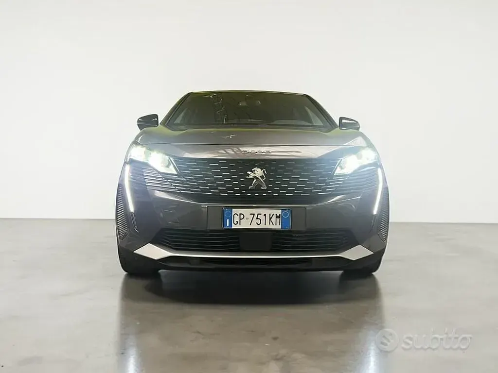 Usata Peugeot 3008 Allure 200 CV (147 kW) 2023 Grigio SUV