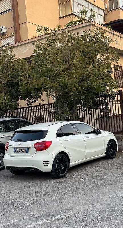 Usata Mercedes A180 Premium 109 CV (80 kW) 2013 Berlina