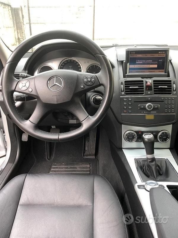 Usata Mercedes C180 156 CV (114 kW) 2008 Grigio Berlina