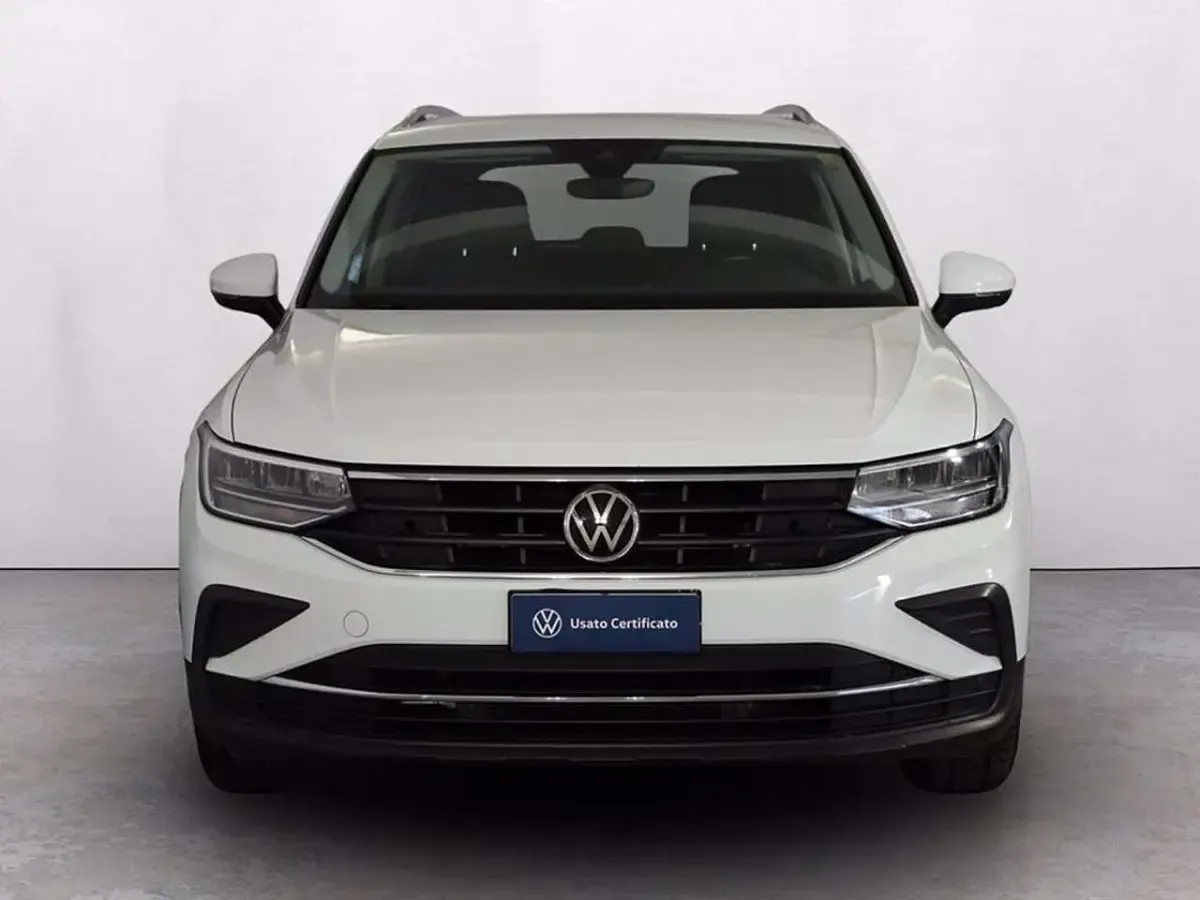 Usata VW Tiguan Life 150 CV (110 kW) 2021 0q pure white SUV