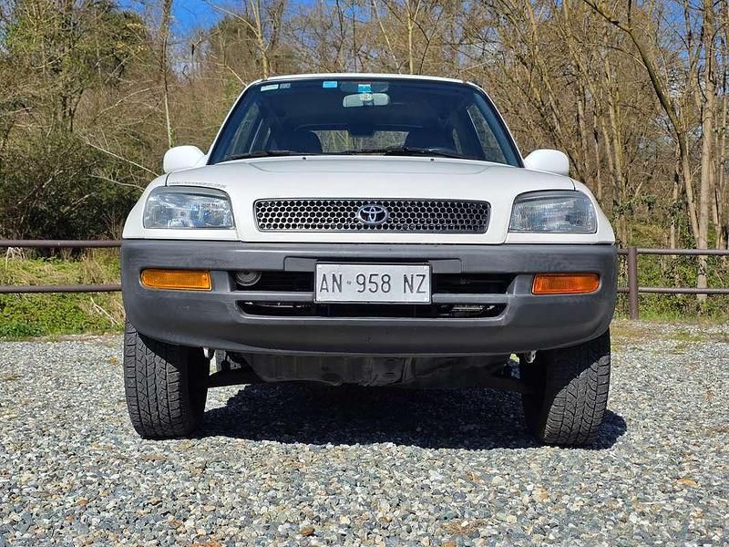 Usata Toyota RAV4 128 CV (94 kW) 1996 Bianco SUV