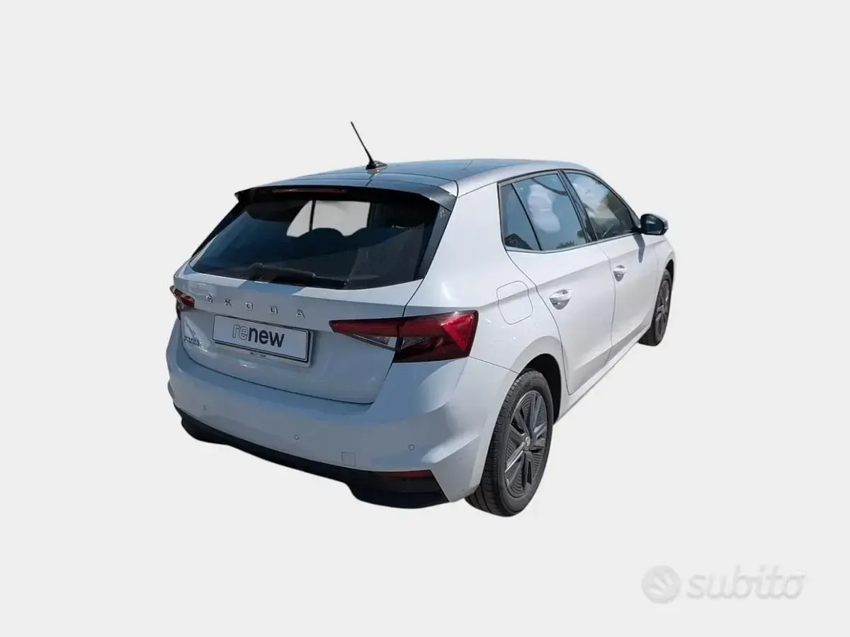 Usata Skoda 110 R Style 110 CV (80 kW) 2023 Bianco Berlina