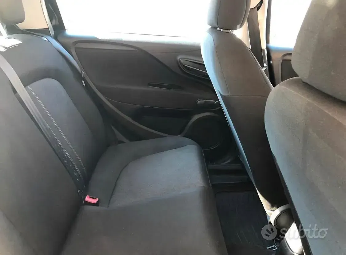 Usata Fiat Punto 77 CV (56 kW) 2014 Nero Utilitaria