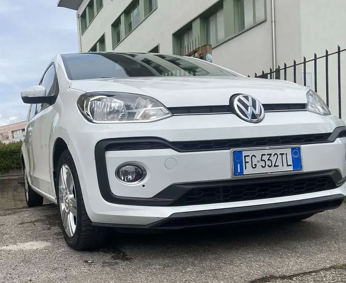 Usata VW up! Highline 90 CV (66 kW) 2016 Bianco Utilitaria