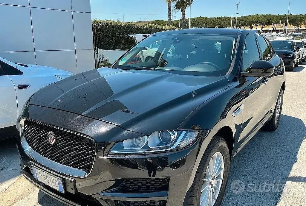 Usata Jaguar F-Pace Pure 180 CV (132 kW) 2018 Nero SUV