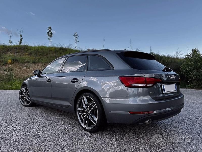 Grigio Usata 2017 Audi A4 Station wagon | 12.850 € (Ottimo prezzo) - Immagine 1/4