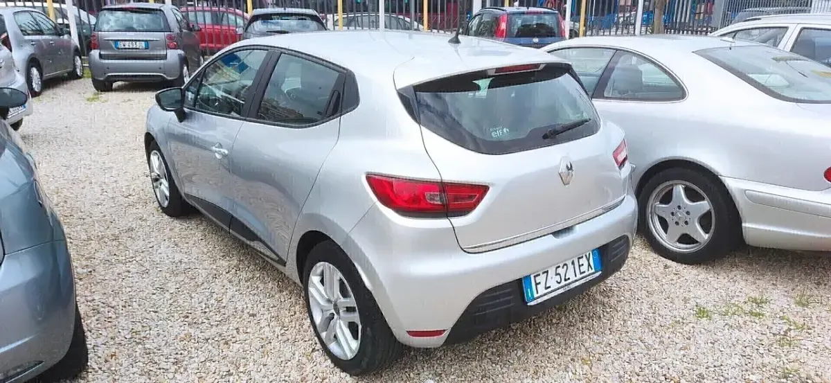 Usata Renault Clio IV 76 CV (55 kW) 2019 Argento Berlina