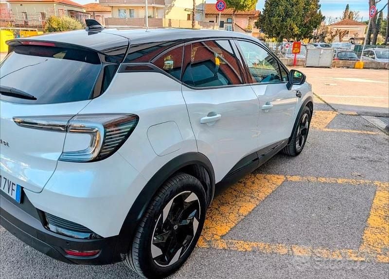 Usata Renault Captur 91 CV (66 kW) 2024 Bianco SUV