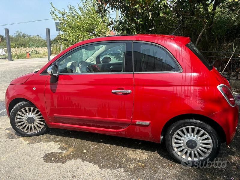 Usata Fiat 500 Lounge 75 CV (55 kW) 2010 Rosso Utilitaria