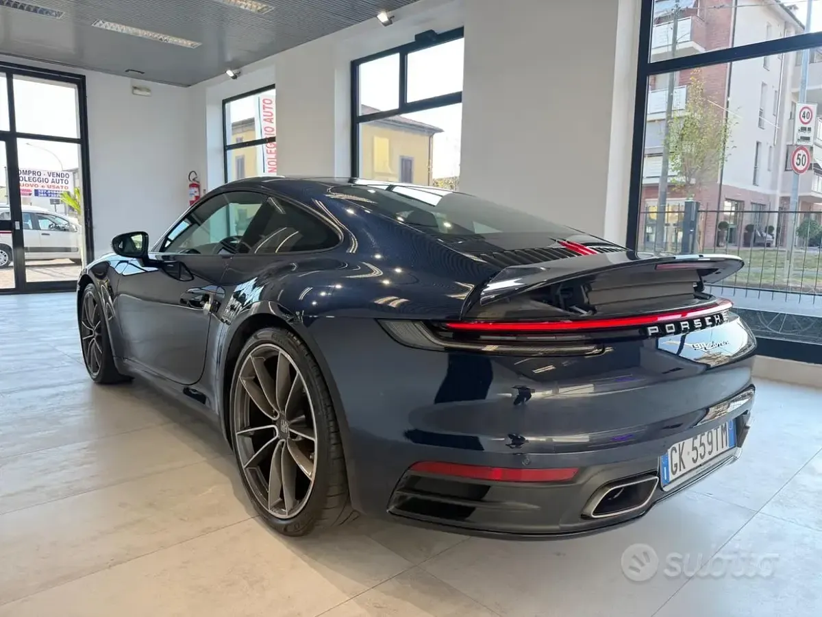 Usata Porsche 992 385 CV (283 kW) 2020 Bluazzurro Coupé