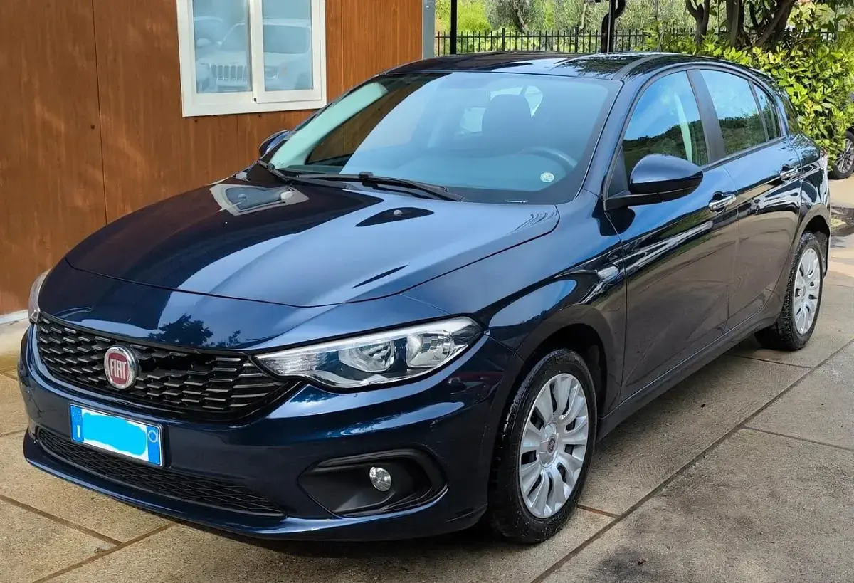Usata Fiat Tipo Business 95 CV (69 kW) 2017 Blu Berlina