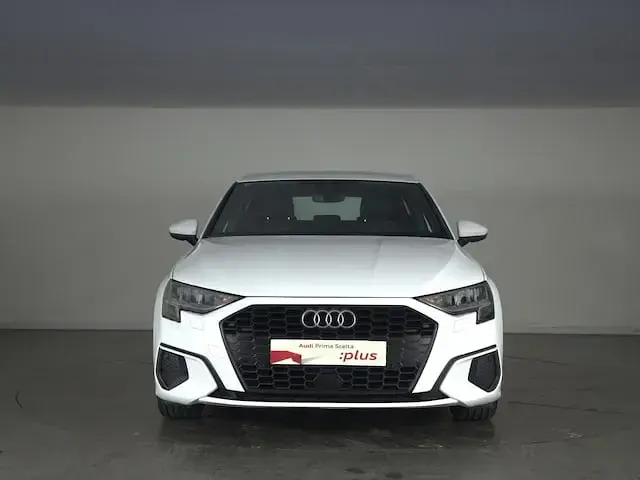 Usata Audi A3 Business 116 CV (85 kW) 2020 Bianco ibis Berlina