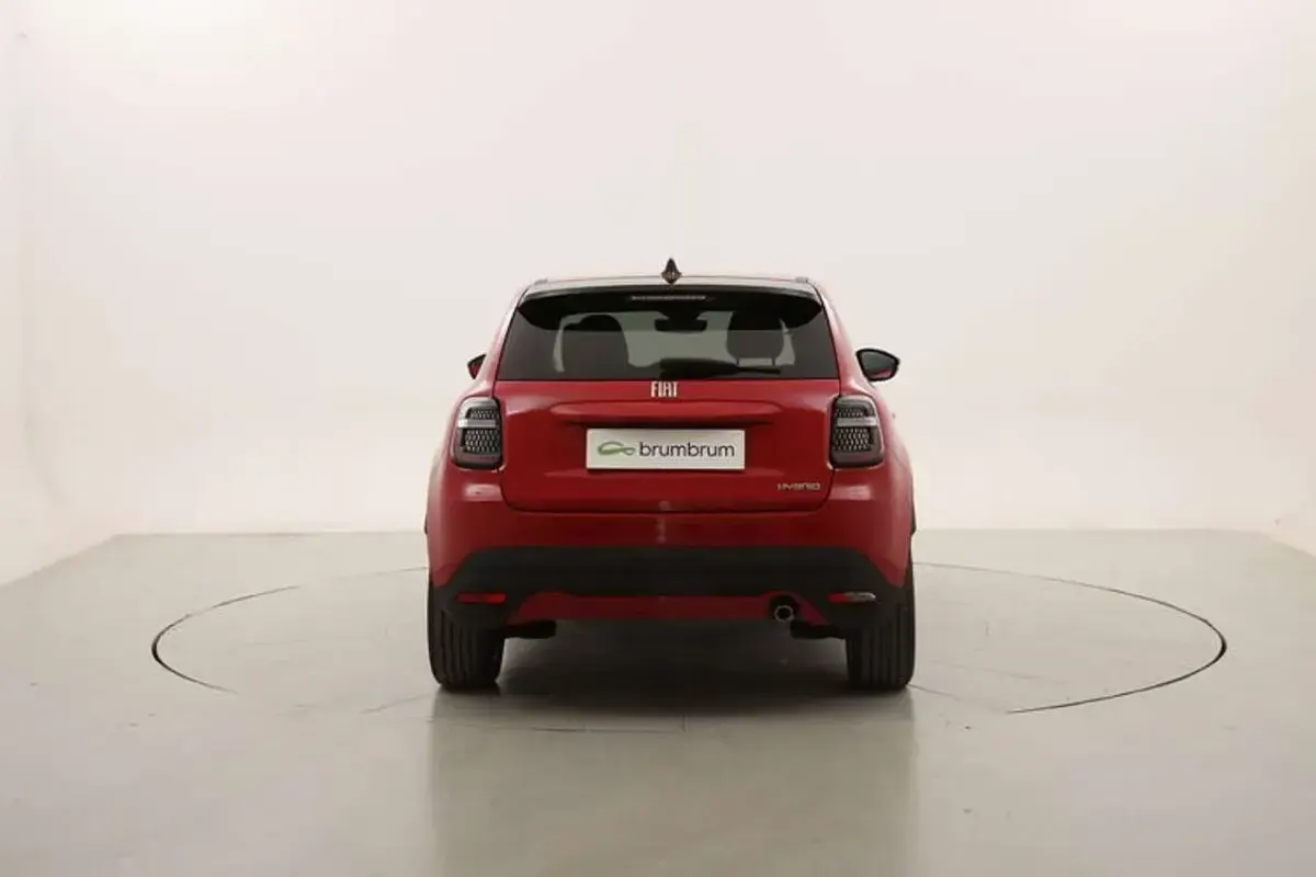 Usata Fiat 600 La Prima 136 CV (100 kW) 2025 Rosso SUV