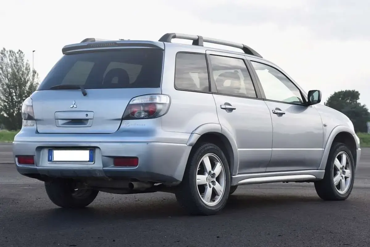 Usata Mitsubishi Outlander 136 CV (100 kW) 2008 Argento SUV