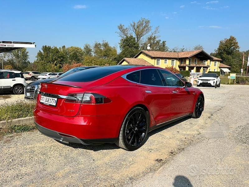 Usata Tesla Model S 2013 Utilitaria