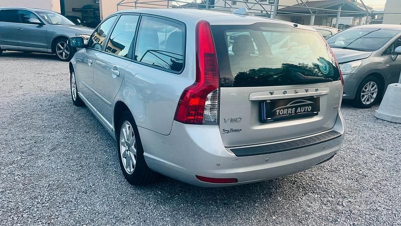 Usata Volvo V50 Momentum 125 CV (91 kW) 2008 Grigio Station wagon