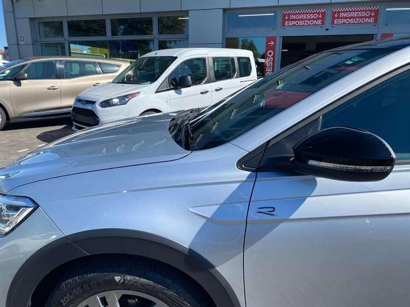 Usata VW Taigo R-line 116 CV (85 kW) 2024 Argento(met.) SUV