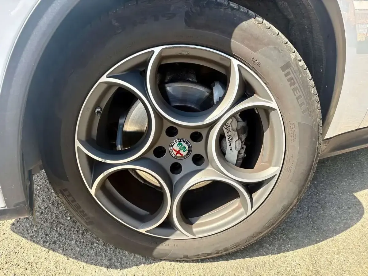 Usata Alfa Romeo Stelvio Executive 209 CV (153 kW) 2018 Bianco SUV