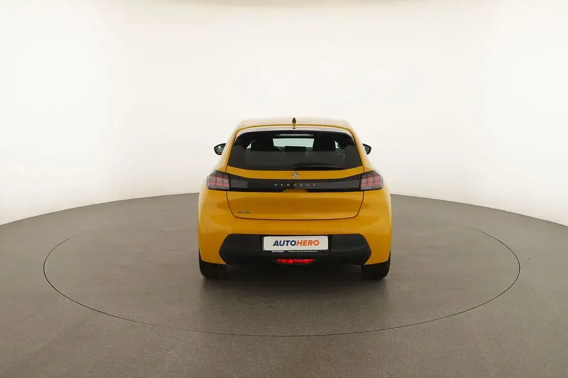 Usata Peugeot 208 Active 75 CV (55 kW) 2022 Giallo Utilitaria