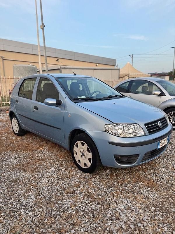 Usata Fiat Punto 2006 Blu Utilitaria