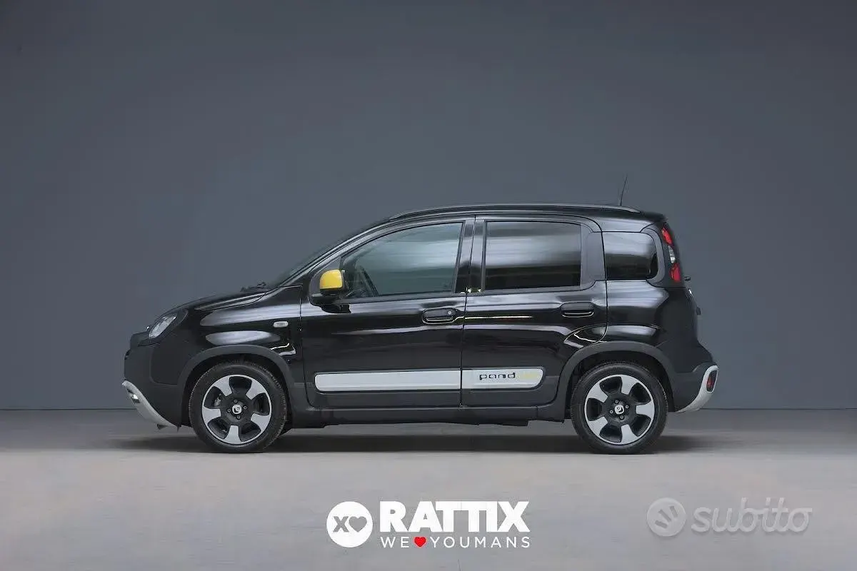 Usata Fiat Panda Cross Cross 69 CV (50 kW) 2025 Nero Utilitaria