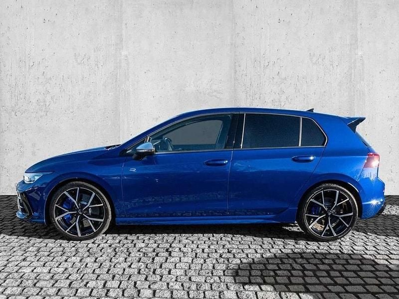 Usata VW Golf VIII R 333 CV (244 kW) 2025 Lapiz blue Berlina