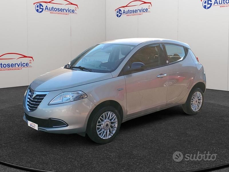 Usata Lancia Ypsilon Gold 80 CV (58 kW) 2013 Nero Utilitaria
