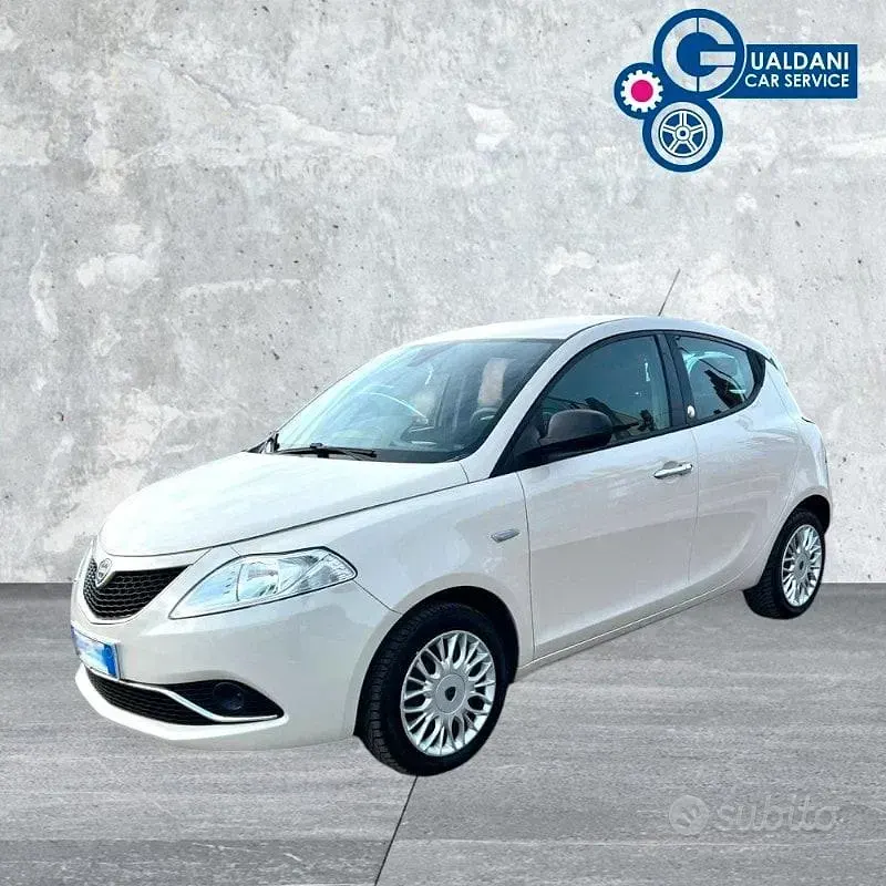 Usata Lancia Ypsilon Gold 69 CV (50 kW) 2016 Utilitaria